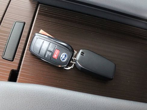 Certified 2021 Toyota Sienna LE image 18