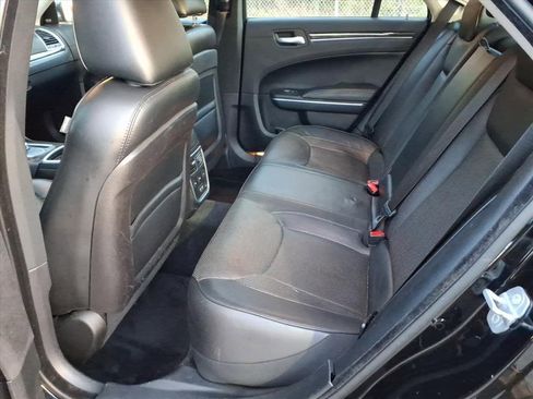 Used 2016 Chrysler 300 C image 12