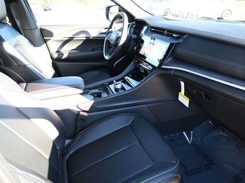 New 2026 Jeep Grand Cherokee Limited image 24