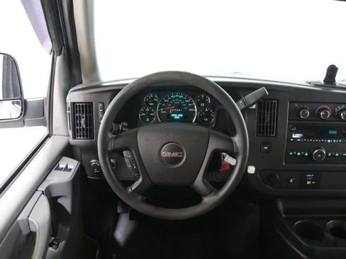 Used 2015 GMC Savana 2500 RWD image 12