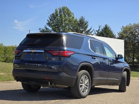 Used 2023 Chevrolet Traverse LT image 14