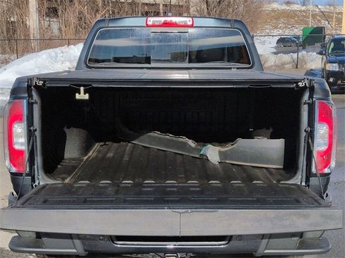 Used 2021 GMC Canyon Denali image 5