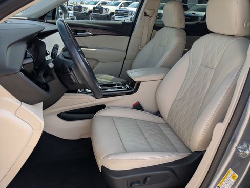 Certified 2022 Buick Envision Avenir w/ Technology Package II AWD/4WD image 16