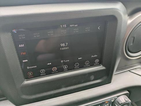 Used 2022 Jeep Wrangler Unlimited Sport image 19