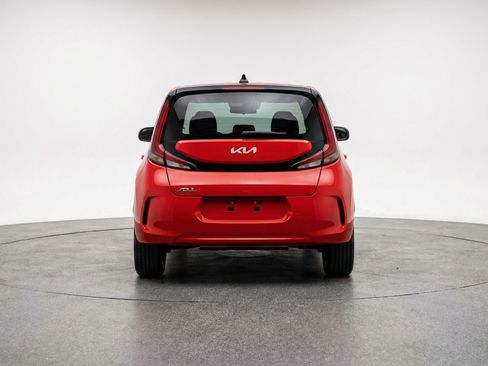 Used 2025 Kia Soul LX w/ LX Technology Package image 7