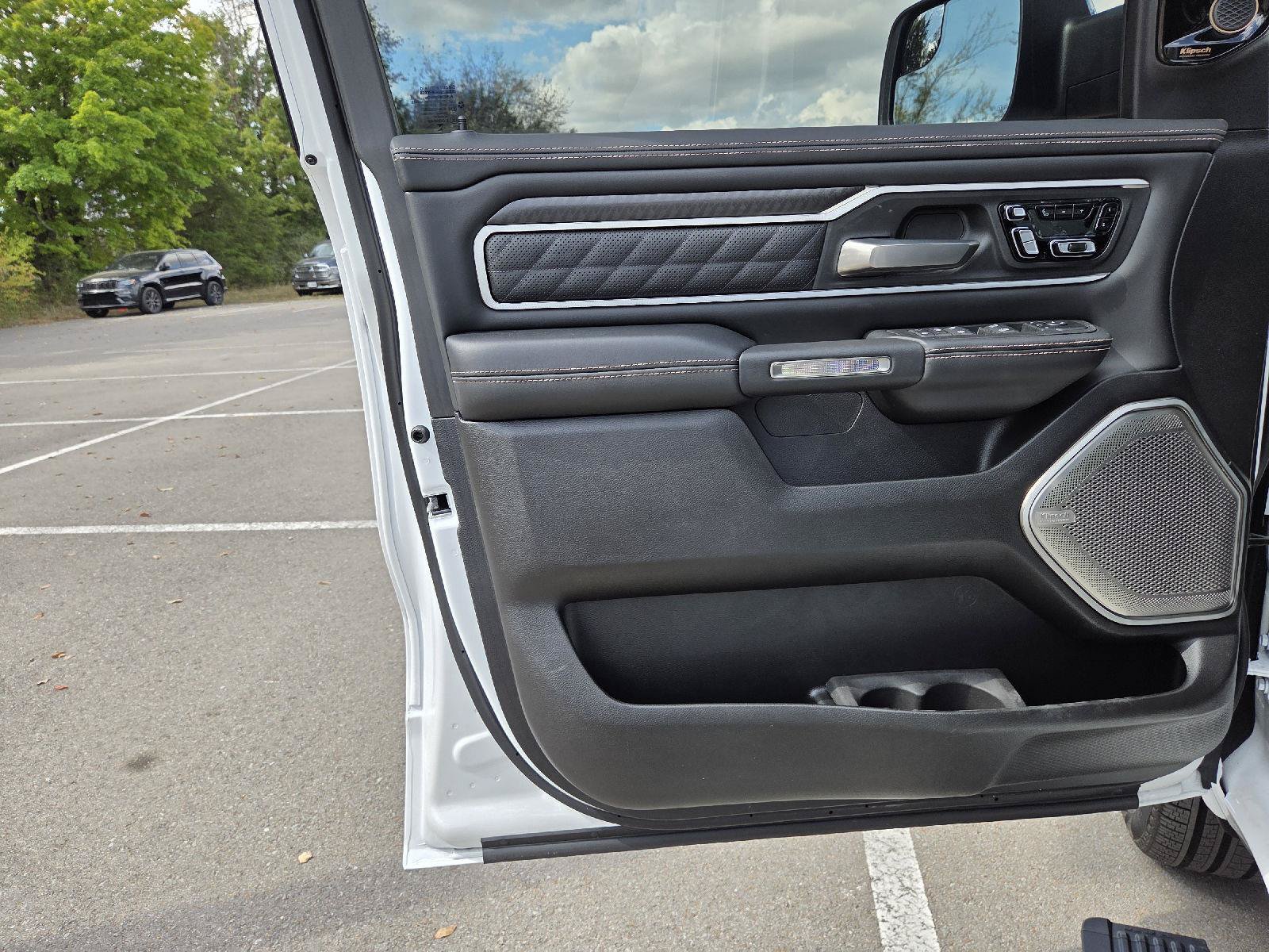 Used 2027 RAM 1500 Tungsten AWD/4WD image 28