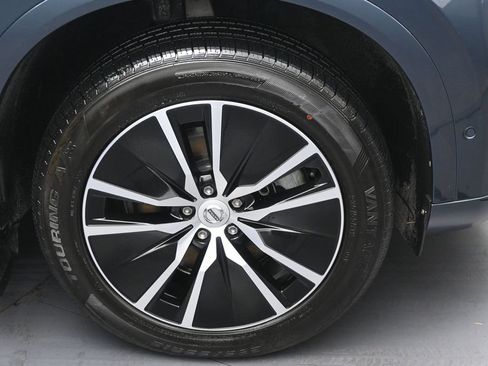 Used 2018 Volvo XC90 T6 Momentum w/ Convenience Package AWD/4WD image 33