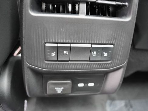 Used 2024 Jeep Wagoneer Launch Edition image 21