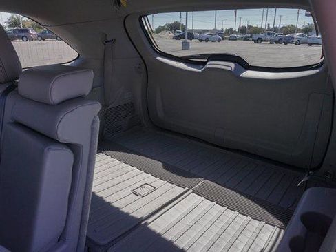 Certified 2019 Toyota Highlander Plus FWD image 29