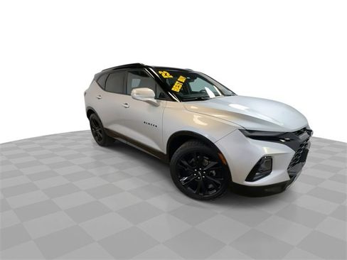 Certified 2022 Chevrolet Blazer RS w/ Enhanced Convenience Package image 2