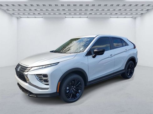 New 2026 Mitsubishi Eclipse Cross LE image 2