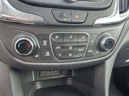 Used 2022 Chevrolet Equinox LT image 30