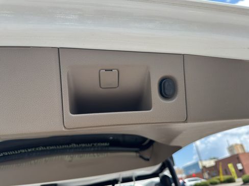 Used 2015 GMC Yukon SLT RWD image 28