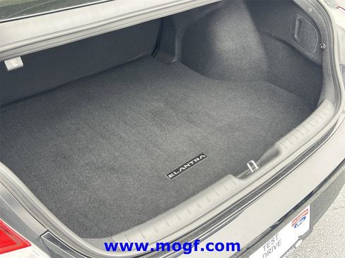 Used 2023 Hyundai Elantra SEL w/ Cargo Package image 21