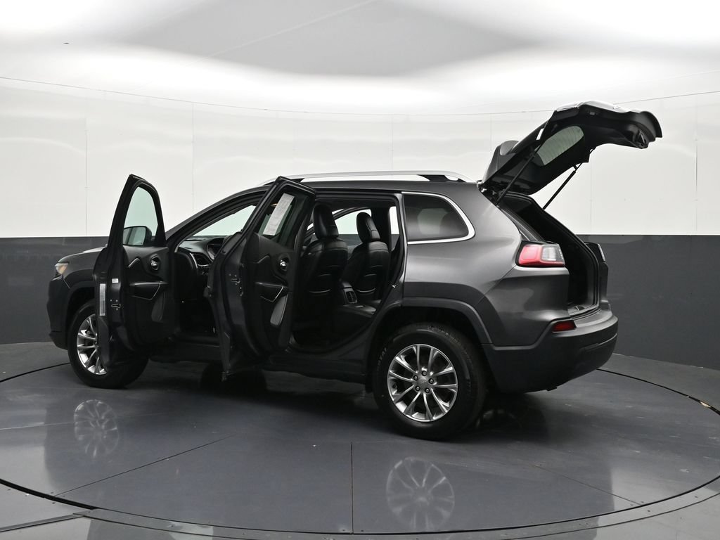 Used 2019 Jeep Cherokee Latitude Plus AWD/4WD image 35