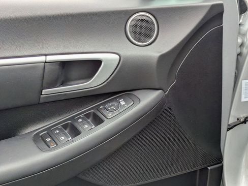 Used 2025 Hyundai Sonata SEL FWD image 16