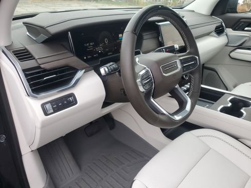 Used 2025 GMC Acadia Denali w/ Super Cruise Package image 13