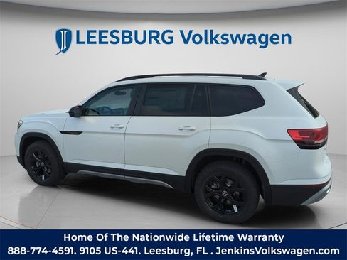 New 2026 Volkswagen Atlas Peak Edition image 10