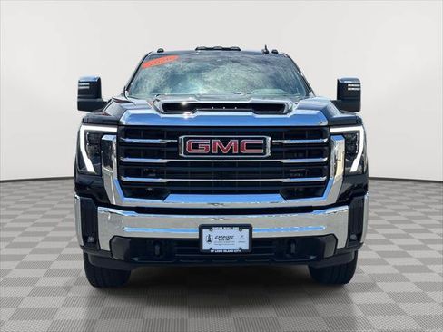 Used 2024 GMC Sierra 3500 SLT w/ SLT Convenience Package AWD/4WD image 8