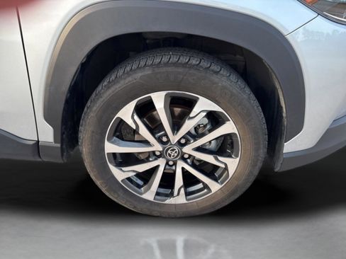 Used 2022 Toyota Corolla Cross XLE image 44