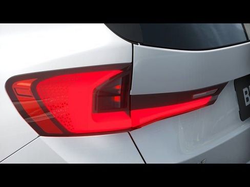 Used 2025 BMW X1 xDrive28i w/ Convenience Package image 9