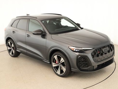 New 2025 Audi SQ5 Premium Plus image 30