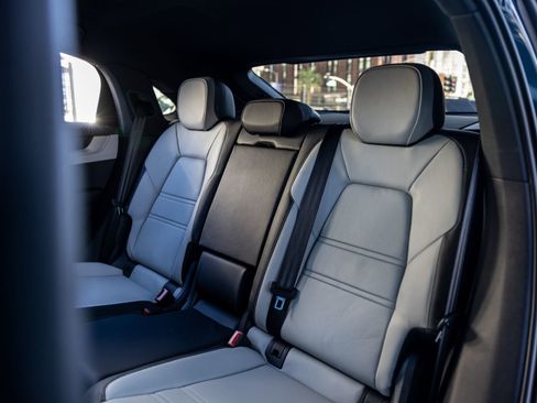 New 2025 Porsche Cayenne Coupe image 46