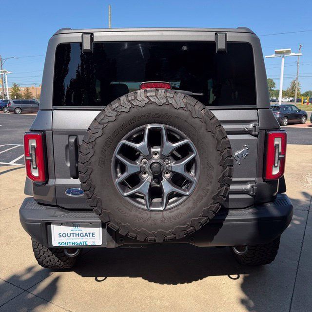 Used 2024 Ford Bronco Badlands AWD/4WD image 4
