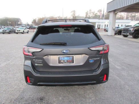 Used 2020 Subaru Outback Limited w/ Popular Package #2 image 4