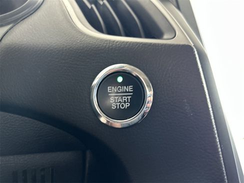 Used 2023 Ford Edge SEL image 29