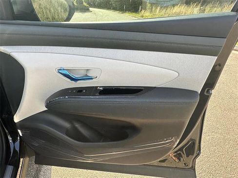 New 2025 Hyundai Tucson Limited image 14