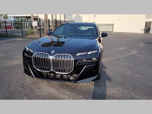 New 2025 BMW 740i 740i image 30