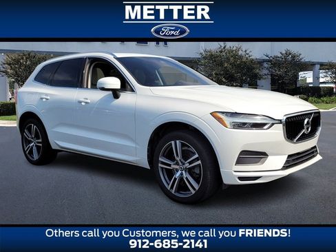 Used 2020 Volvo XC60 T6 Momentum w/ Protection Package AWD/4WD image 1