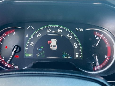 Used 2025 Toyota RAV4 LE FWD image 9