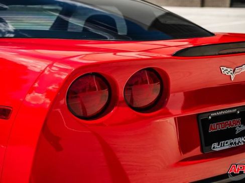 Used 2013 Chevrolet Corvette Z06 w/ 3LZ Preferred Equipment Group RWD image 47