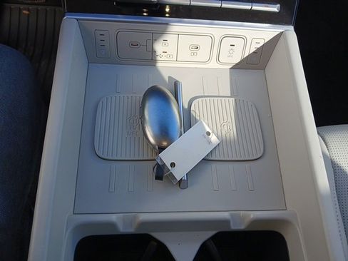 Used 2024 Hyundai Santa Fe Calligraphy image 46