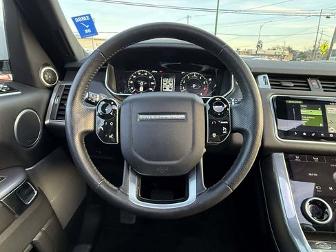 Used 2018 Land Rover Range Rover Sport HSE image 18
