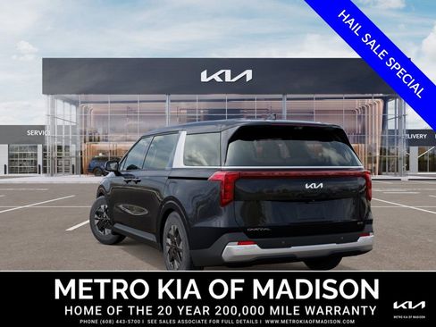 New 2026 Kia Carnival LXS FWD image 4