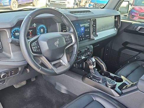 Used 2025 Ford Bronco Badlands AWD/4WD image 18