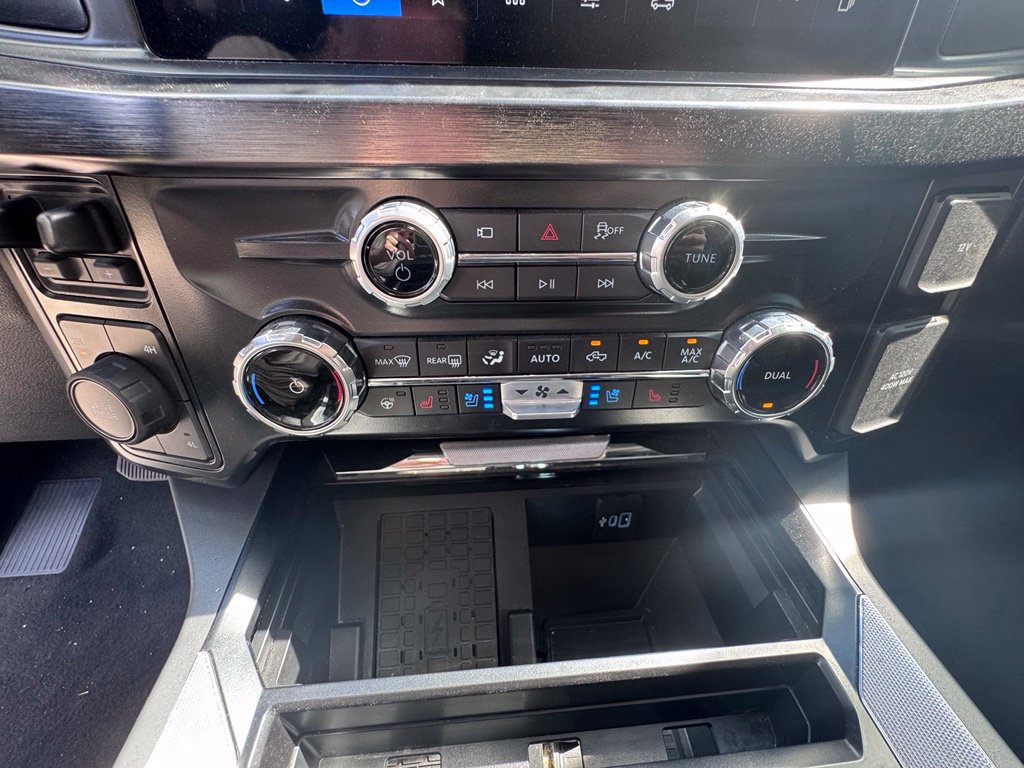 Used 2025 Ford F250 Lariat AWD/4WD image 34