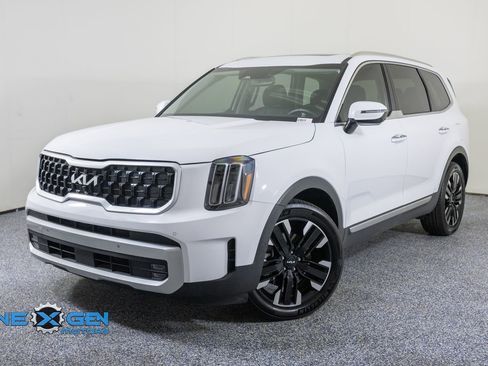 Used 2023 Kia Telluride SX AWD/4WD image 3