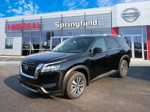 New 2025 Nissan Pathfinder SL w/ Cargo Package image 3