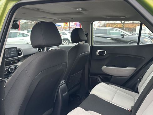 Used 2023 Hyundai Venue SEL w/ Cargo Package image 28