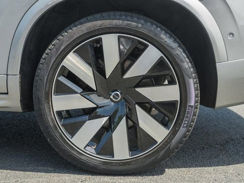 Certified 2023 Volvo XC90 T8 Ultimate w/ Protection Package Premier AWD/4WD image 18
