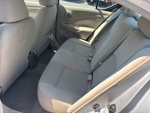 Used 2012 Nissan Versa SV FWD image 10