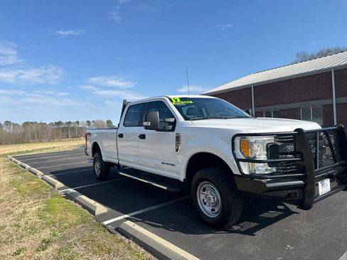 Used 2017 Ford F250 XL w/ Power Equipment Group image 2
