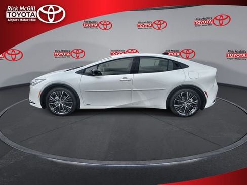 New 2026 Toyota Prius XLE image 5