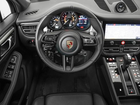 Certified 2026 Porsche Macan AWD/4WD image 15