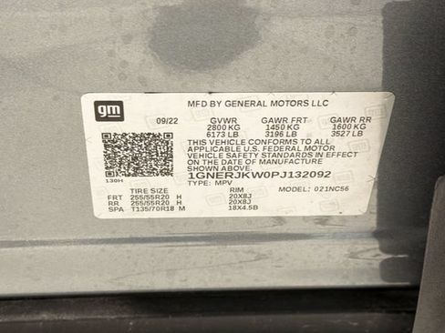 Used 2023 Chevrolet Traverse RS FWD image 30