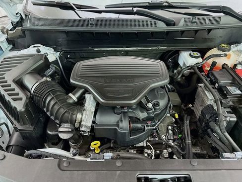 Used 2024 Cadillac XT6 Premium Luxury w/ Technology Package image 36